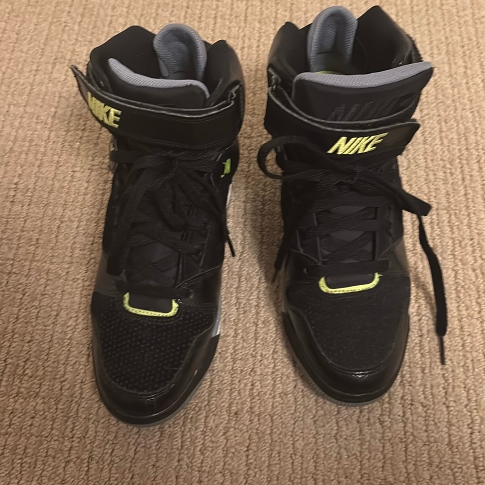 Nike air women 9.5 hidden wedge heel